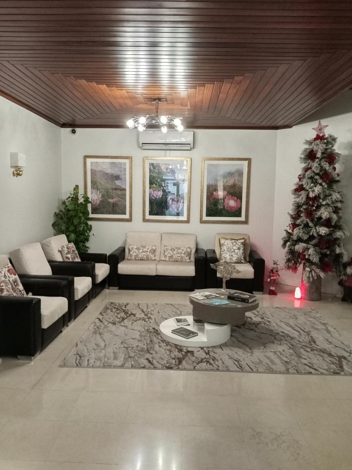 Hotel Larverde เซอร์เทิน ภายนอก รูปภาพ